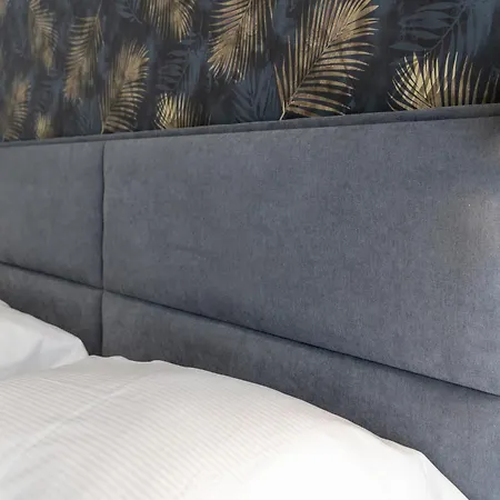 Towarowa Towers Апартаменты *