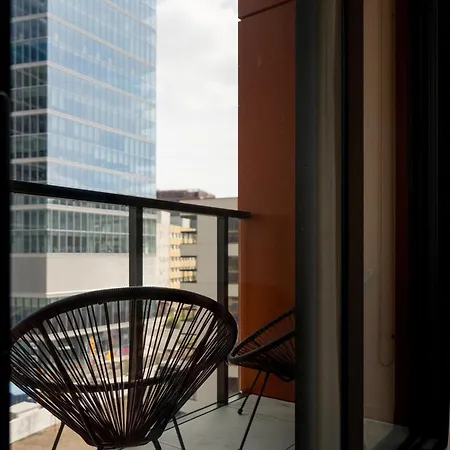 Apartman Towarowa Towers Varsó